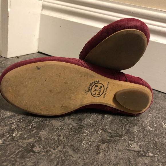 Livie and Luca Women’s suede flats. Size 6.5 - Picture 4 of 7